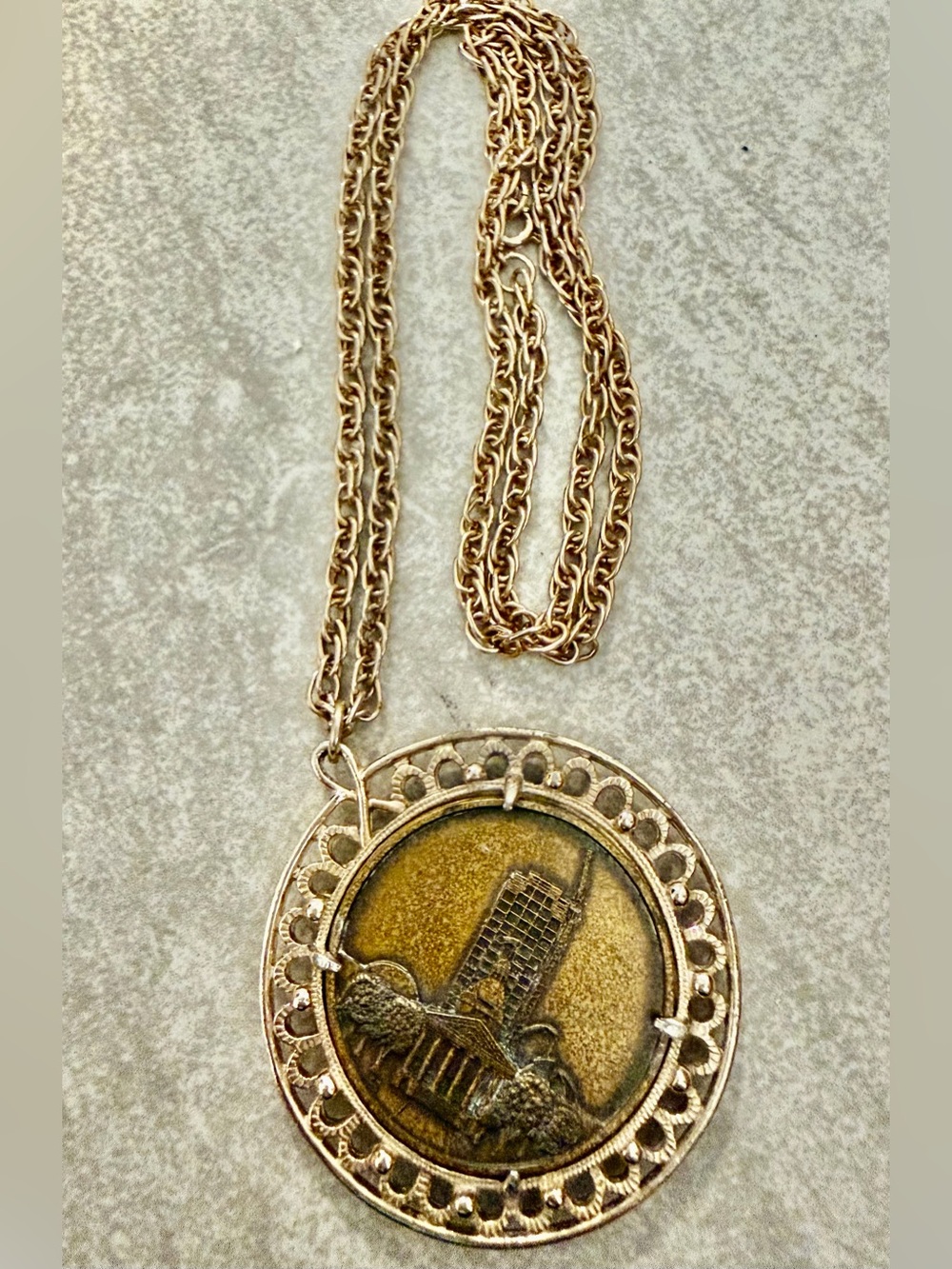 1976 Leon County Tallahassee Florida Bicentennial Medallion Necklace
